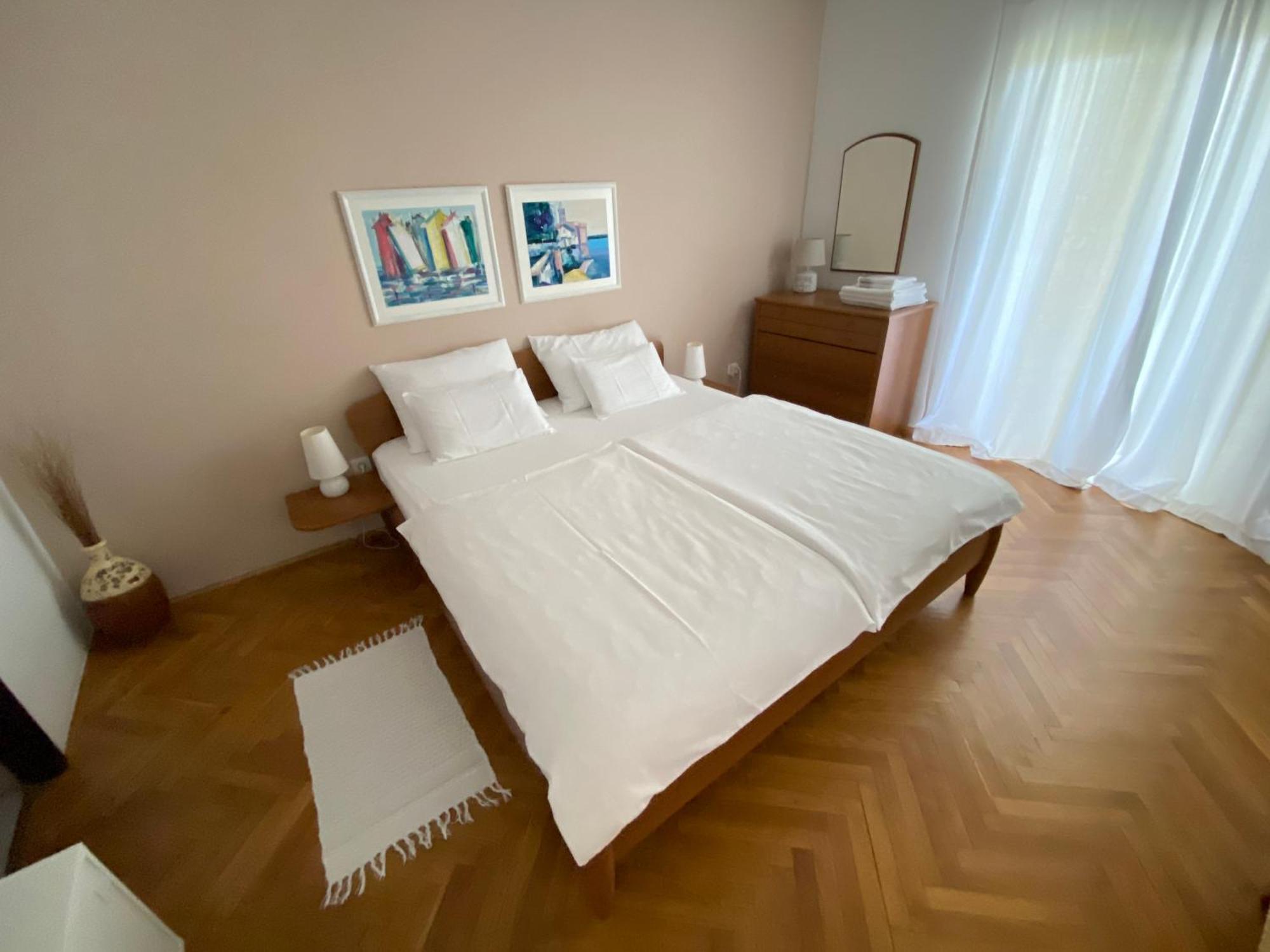 Apartments Flora 2 Banjol 外观 照片